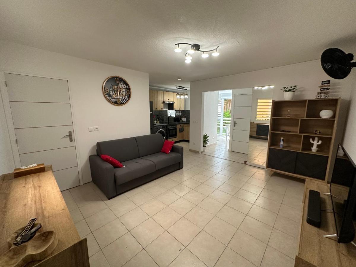 Apartamento Location T2 Meuble Baie Mahault Convenance Exterior foto